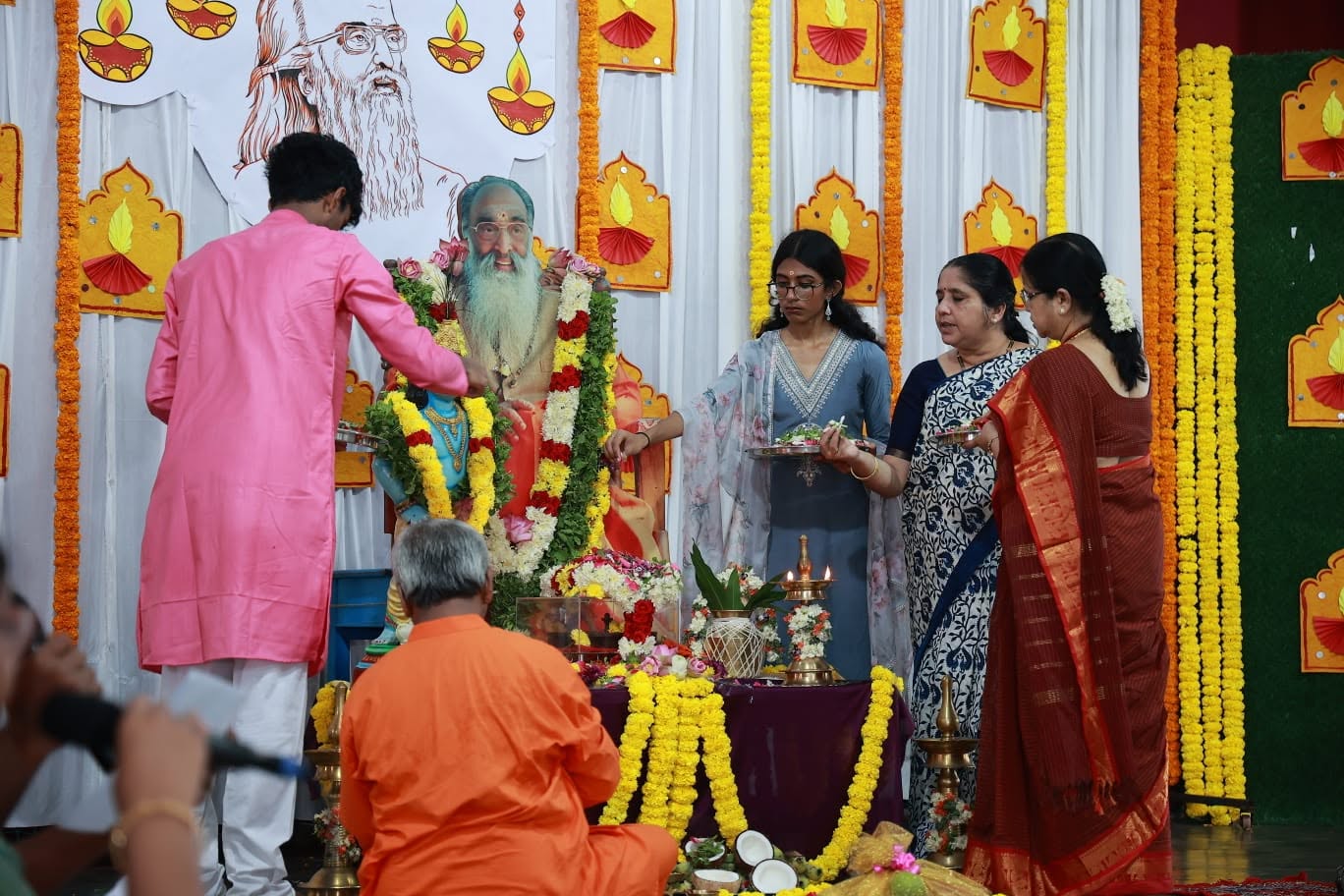 Guru Aradhana Day - Main Campus